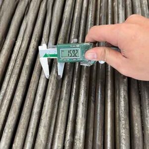 thép tròn đặc phi 16